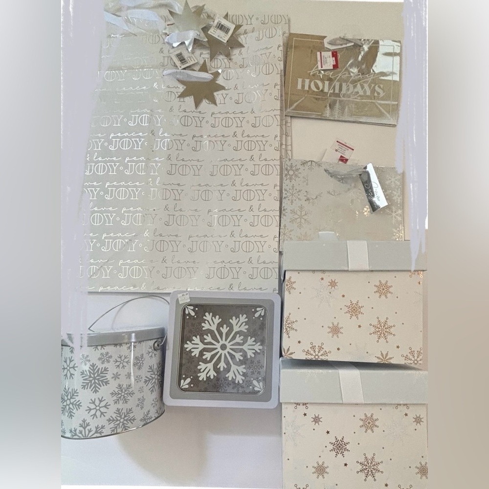 white & silver w/ a splash of blue snowflake gift bags & boxes-10 items NEW NWT